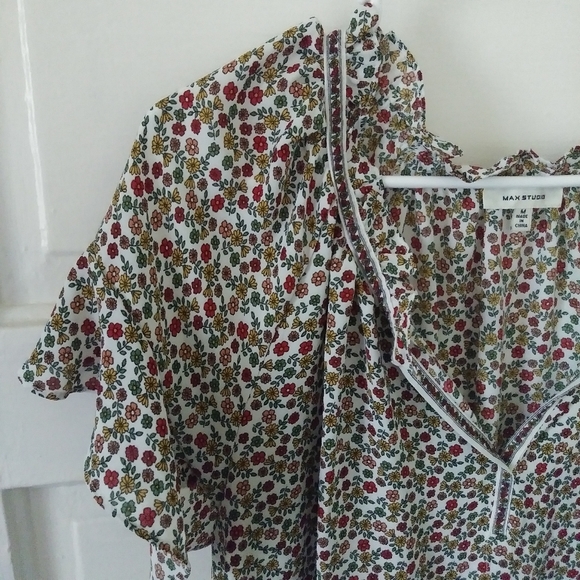 Floral Ruffle Collar Blouse - Picture 4 of 9